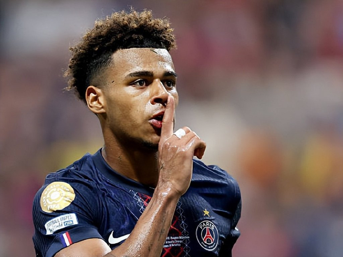 世体：巴萨与格伊已经有数周没有联系，拜仁和利物浦给的更多（世体：巴萨与格伊已多周未沟通，拜仁与利物浦条件更优）