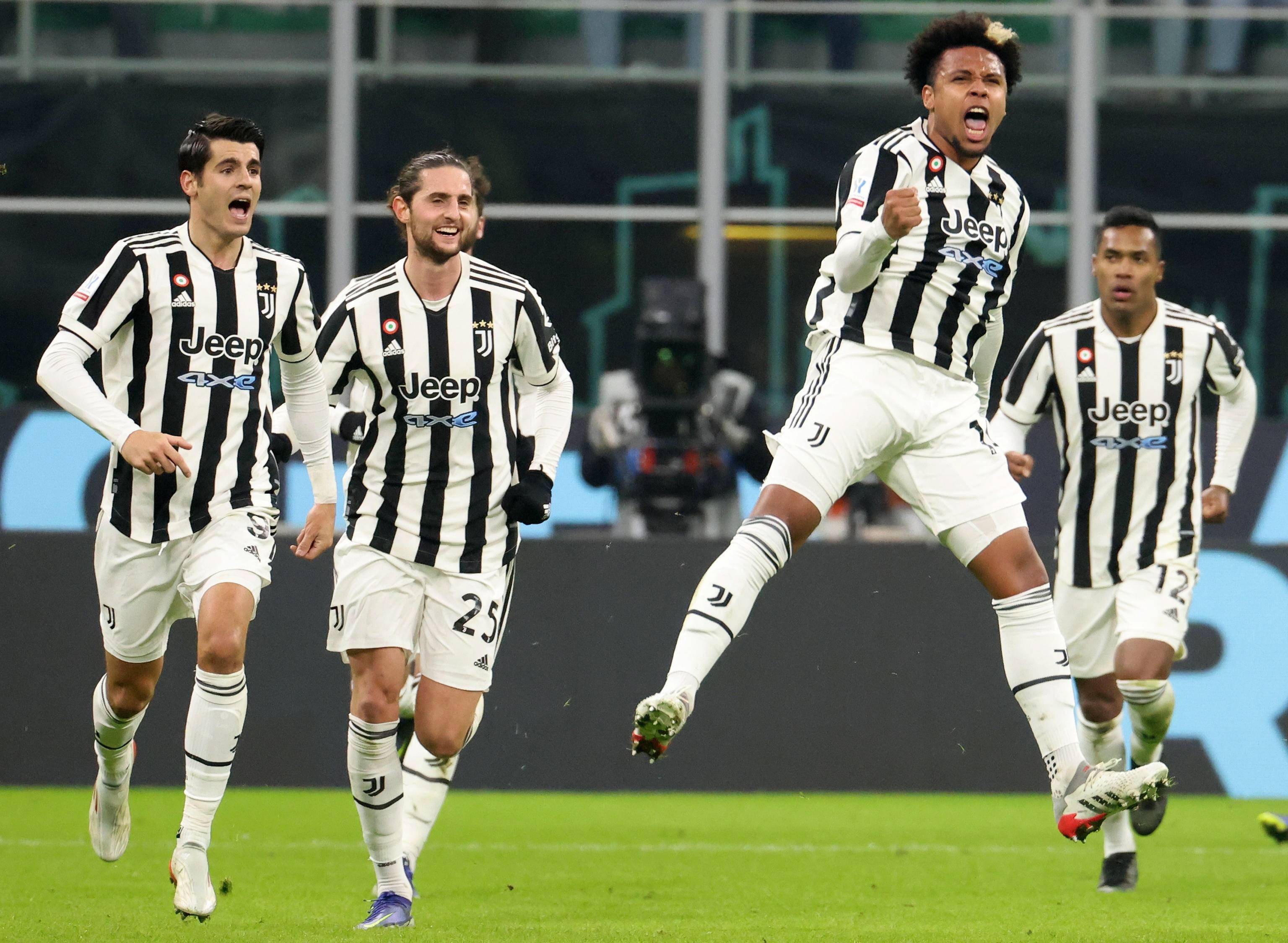 讨论室：右路三大将离队！你觉得非洲杯期间曼联能赢几场？（热议：右路三将缺阵，非洲杯期间曼联能拿几场胜利？）