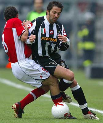 三人成行，无界竞技！“翎跃山海”羽毛球巡回赛广州站举行