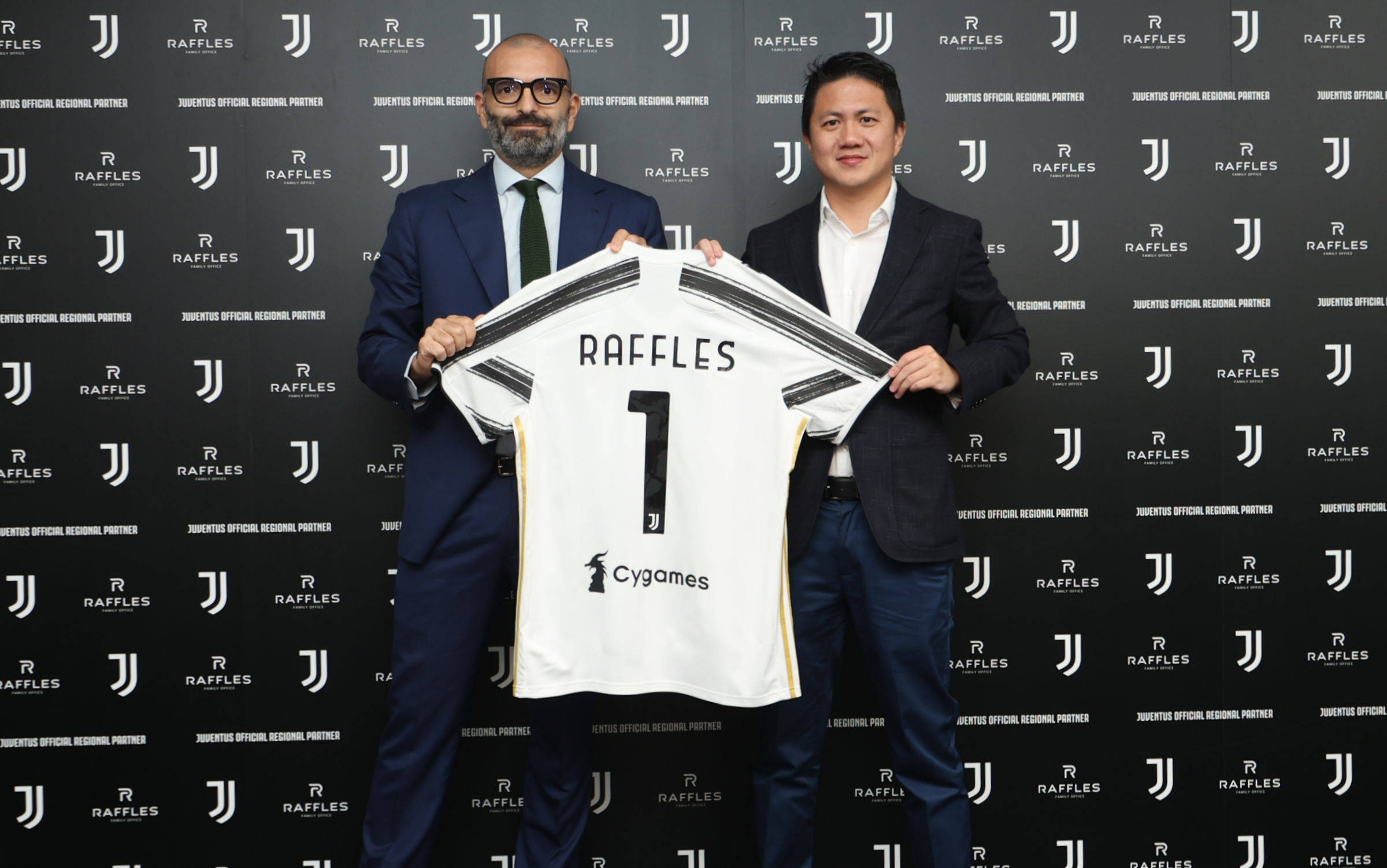 齐达内潇洒助攻帕耶得分