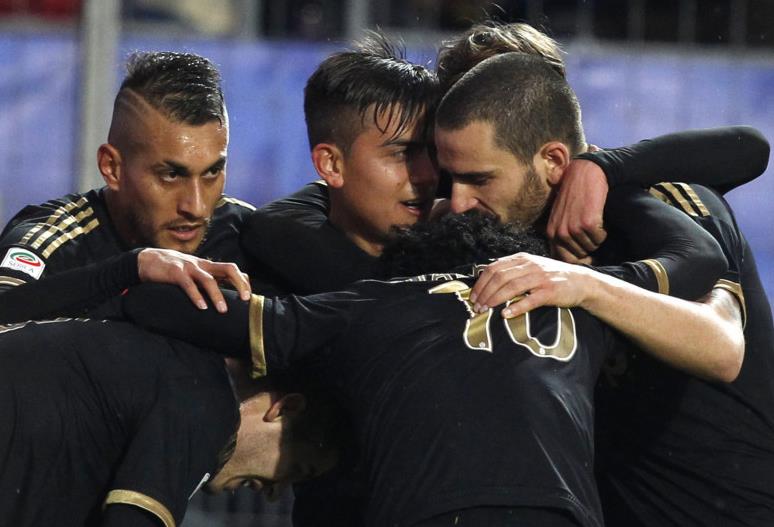 意媒：如果接受降薪，目前年薪600万欧的佩7可能与罗马续约