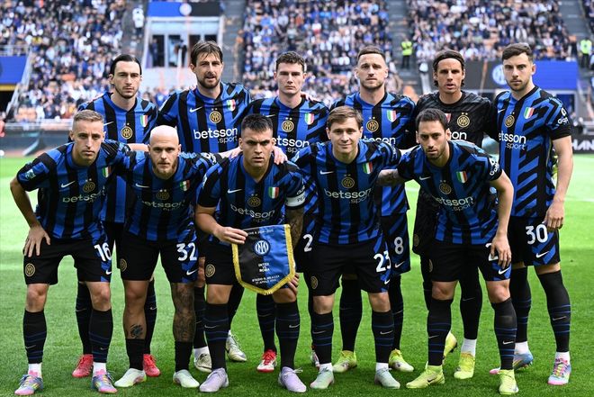 他的停球是教科书级别