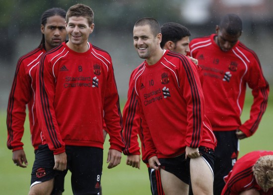 不服！弗兰克：不理解西蒙斯为何改判红牌，也不理解罗梅罗吃第二张黄牌（弗兰克质疑判罚：不理解西蒙斯改判红牌，同样不解罗梅罗吃到第二张黄牌）