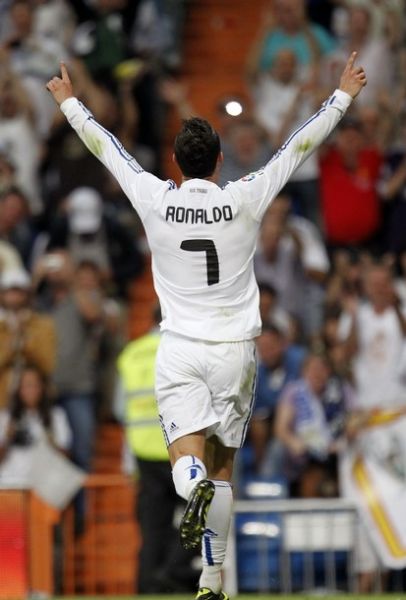 HWG！罗马诺：埃切维里结束在药厂的租借，转而租借至赫罗纳（罗马诺：埃切维里已结束勒沃库森租期，随后租借加盟赫罗纳）