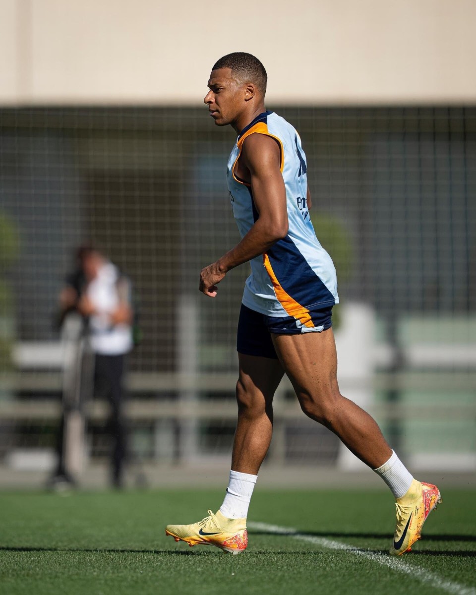 重庆铜梁龙“中超·重庆回来了”冲超庆典圆满举行（重庆铜梁龙“中超·重庆回来了”晋级庆典成功举办）